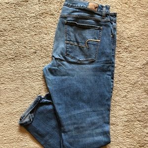 American Eagle Hi-Rise Skinny Jean Size 16 Short